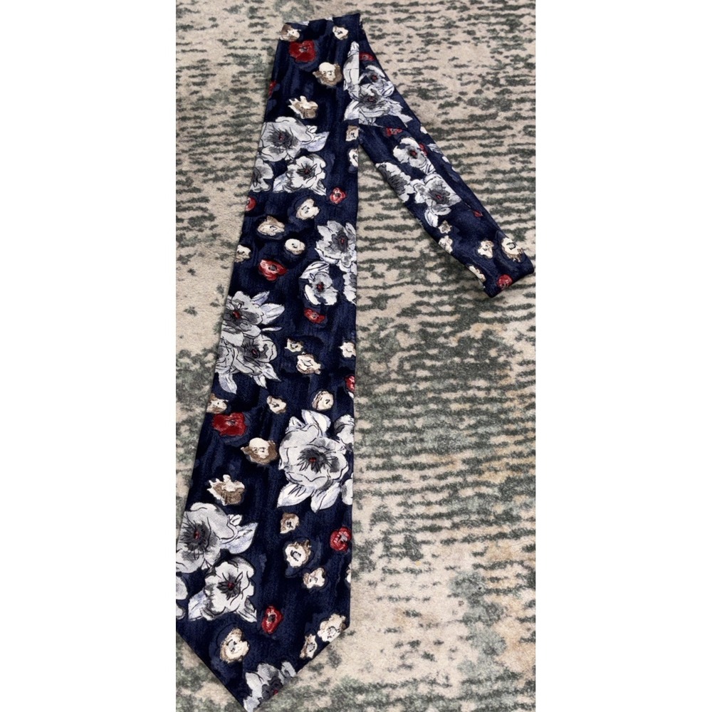 vintage Loosen Up by Superba silk necktie New With Tags